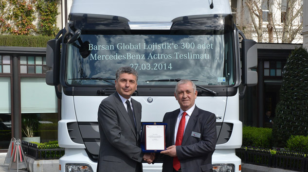 Mercedes-Benz-Türk'ten-Barsan-Global-Lojistik'e-300-adet-Actros-teslimati-(5)