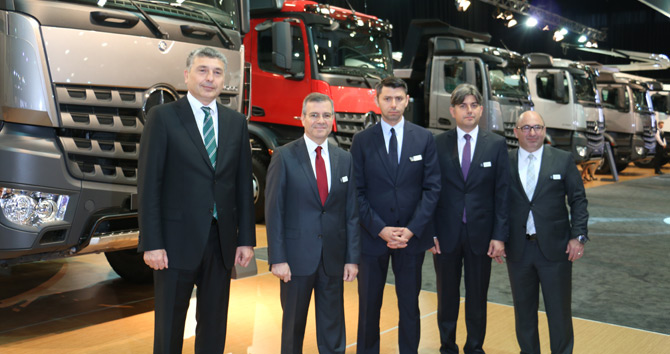 Mercedes’in Yeni Kamyon Serisi Piyasada