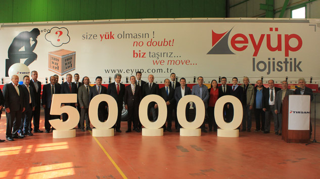 Tırsan’ın-Son-10-Yılda-Ürettiği-50-Bininci-Aracı-Eyüp-Lojistik-Teslim-Aldı