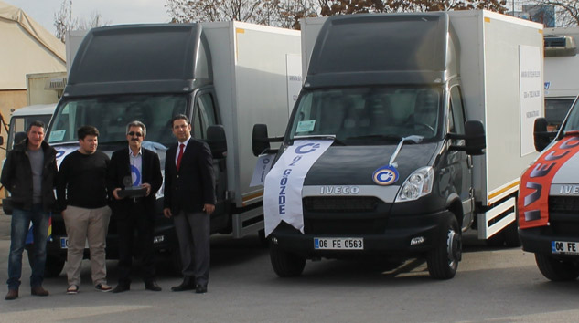 Iveco’dan Karayel Nakliyat’a Dört Adet Daily Kamyon