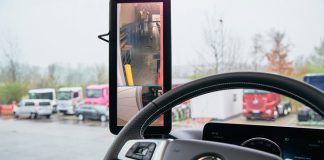 Mercedes-Benz İkinci Nesil Mirrorcam’i Kamyonlarında Sunmaya Başladı