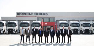 Kayar Firmaları Filolarını Renault Trucks Çekicilerle Yeniliyor