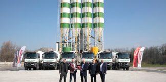 Akyazı Hazır Beton, Beton Mikserinin Yükünü Renault Trucks K Serisi’ne Bırakıyor